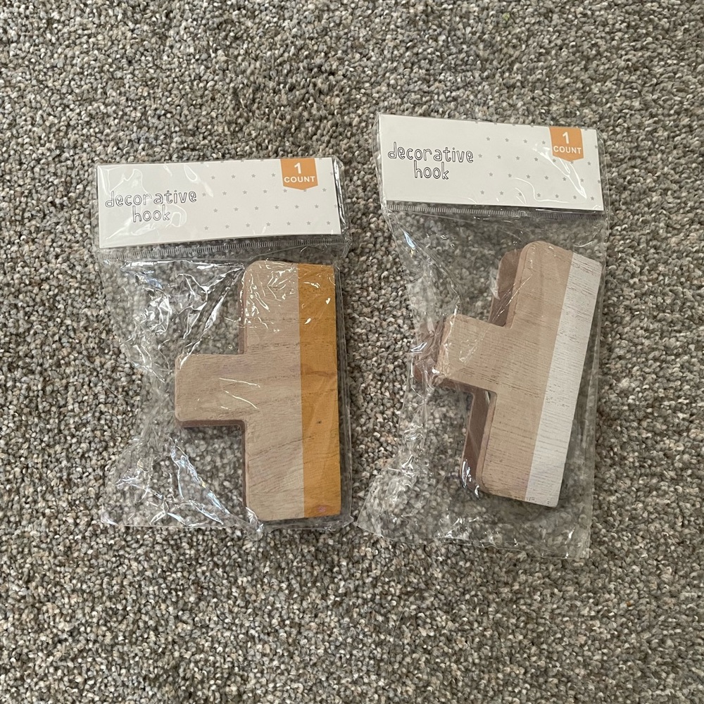 💥FREE!! set of 2 brand new decorative clips